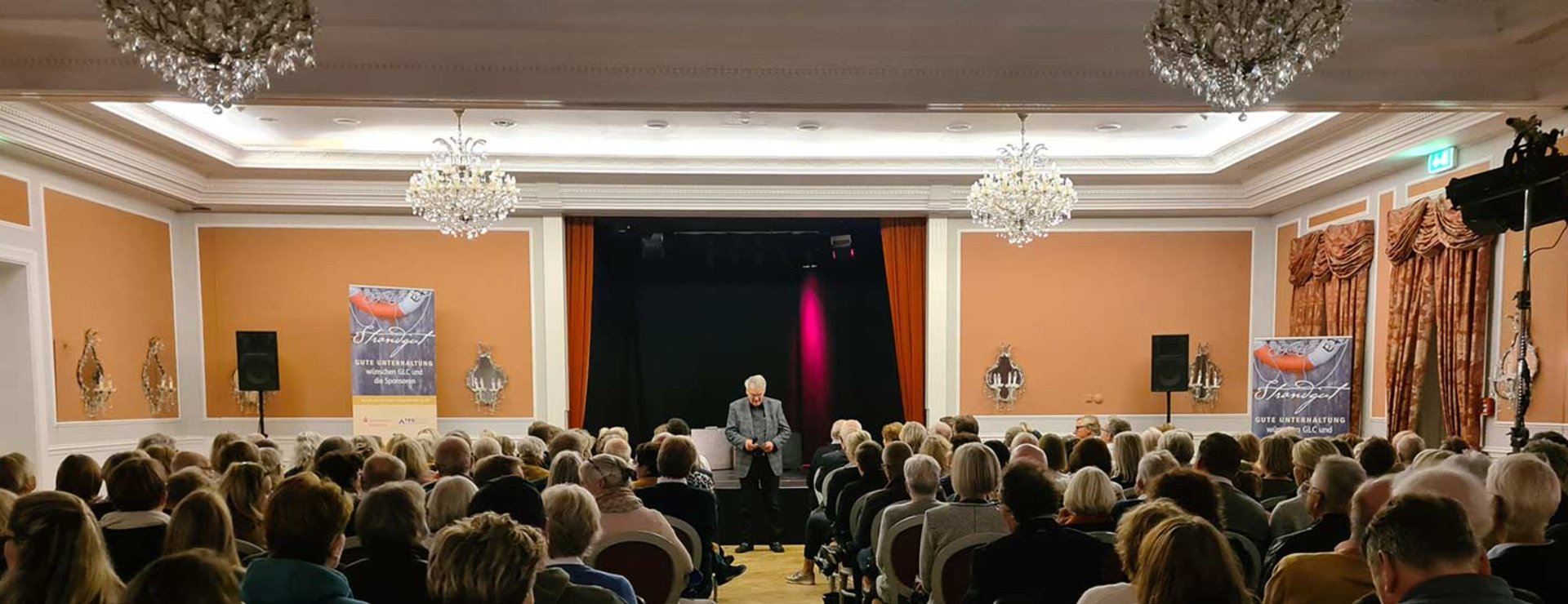 Elisabethsaal im Strandhotel Glücksburg bei Strandgut-Veranstaltung